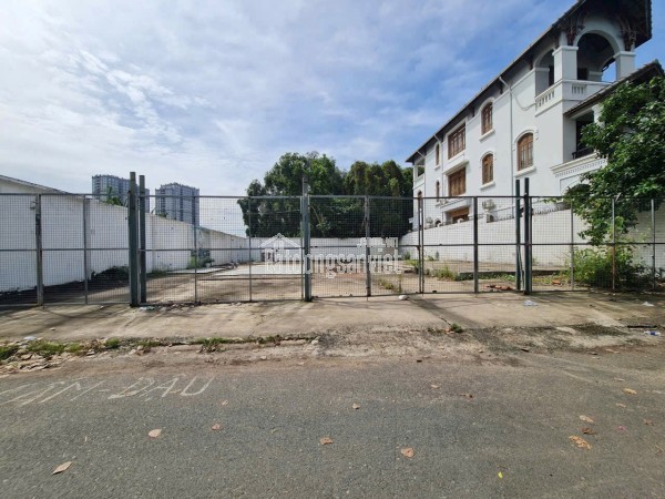 - Chủ gửi bán đất full thổ cư 2 MT TRUOC SAU. Bán gấp đất Mặt tiền đường Số 1 LÂM VIÊN  - Q9