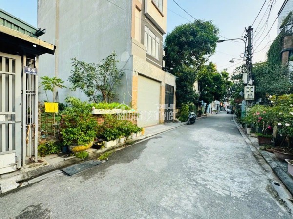 Bán đất Ngõ 4, tổ 19 Thị Trấn Đông Anh - Đông Anh - Hà Nội- ô tô đỗ cửa