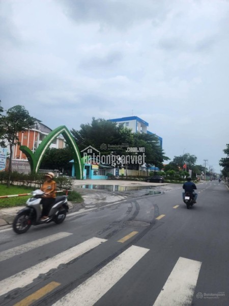 Bán đất 2 mặt tiền 8,2x16,5m giá 5,5 tỷ Đường Đông Thạnh 7-3