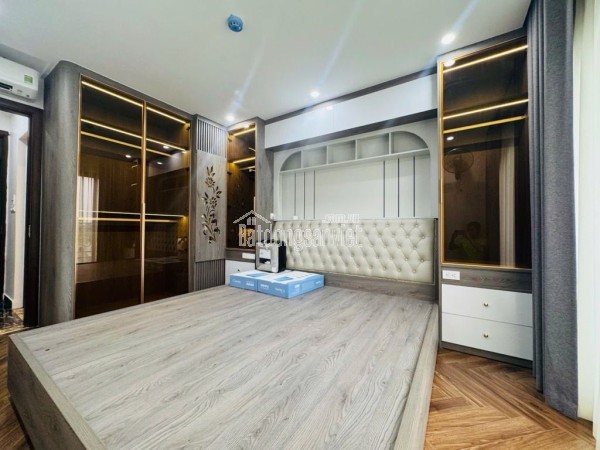 Bán nhà Hoàng Liệt, Hoàng Mai, Ô tô, 6T TM, View hồ Linh Đàm, 31m2, 10.3 tỷ(CTL)