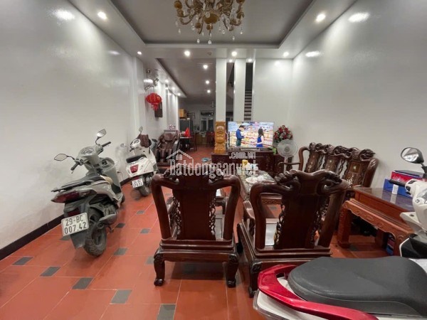 Làng Việt Kiều Châu Âu 76M phân lô, vỉ hè, ô tô đỗ ngày đêm 24,5 tỷ