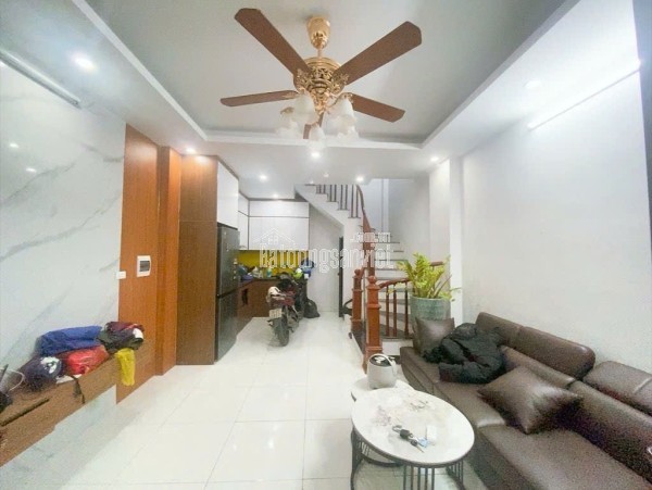 Làng Việt Kiều Châu Âu 76M phân lô, vỉ hè, ô tô đỗ ngày đêm 24,5 tỷ