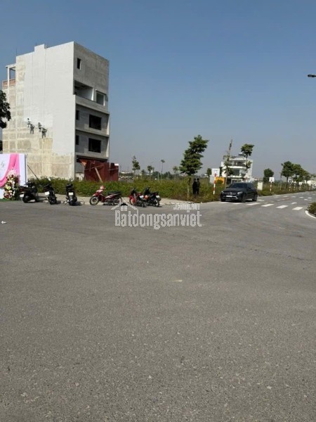 BÁN ĐẤT GẦN SIÊU DỰ ÁN THÀNH PHỐ THÔNG MINH 105M2 ĐẤU GIÁ LỄ PHÁP GIÁ CHỈ 21.9 TỶ