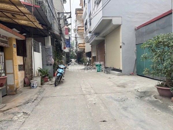 NHÀ MỚI ĐÓN TẾT 🌷

+ OTO TRÁNH - THANG MÁY- KINH DOANH - GA RA OTO - HIẾM