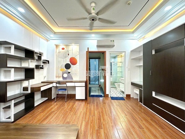 Bán Nhà Mặt Tiền Kinh Doanh P6 Quận 10, Ngay Chợ Nguyễn Tri Phương – 4 tầng - 45m2.