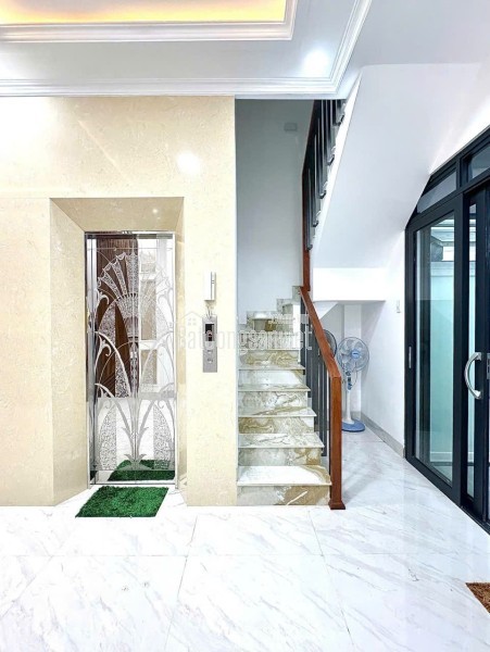 Bán Nhà Mặt Tiền Kinh Doanh P6 Quận 10, Ngay Chợ Nguyễn Tri Phương – 4 tầng - 45m2.