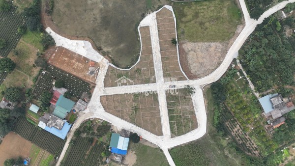 lô góc 365tr đường ô tô Lạc thủy, Hòa Bình – sổ hồng sang tên trong ngày