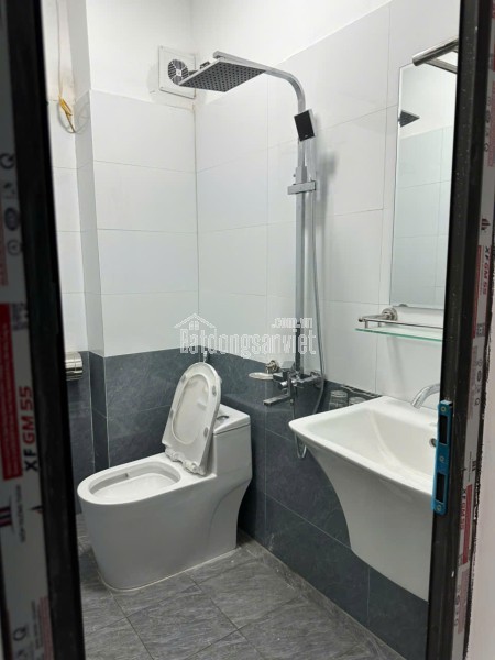 CHO THUÊ PHÒNG TẦNG 5 – NGÕ VĂN CHƯƠNG – FULL NỘI THẤT, CÓ SÂN THƯỢNG RIÊNG