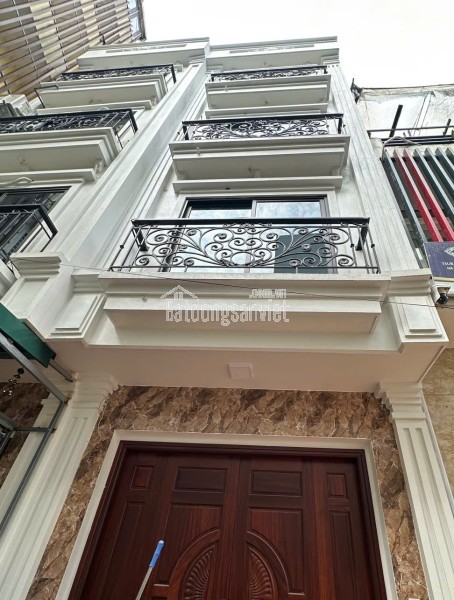 CHO THUÊ PHÒNG TẦNG 5 – NGÕ VĂN CHƯƠNG – FULL NỘI THẤT, CÓ SÂN THƯỢNG RIÊNG