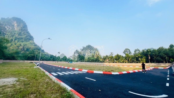 HOT nhất khu - LÔ GÓC đẹp 3xx sẵn sổ tại KIM BÔI, HÒA BÌNH