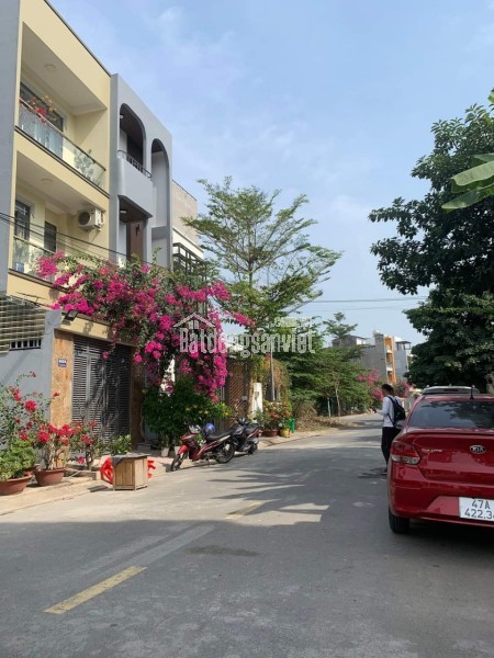 Nhà 2 tầng sạch, đẹp ở ngay tại  phường 8, quận 8