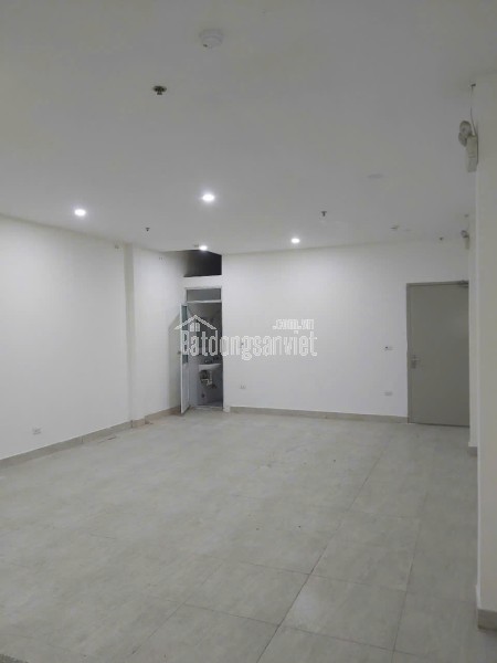 Bán nhà giá tốt MP Hồng Tiến-Long Biên-Hà Nội. Mặt tiền rộng, thang máy. Kinh doanh vô địch(29/9)