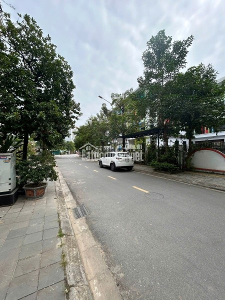 bán 80m đất khê nữ nguyen khê đối diện khu đấu giá