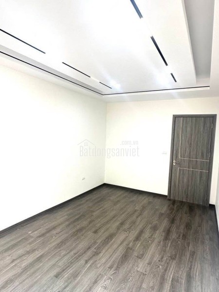 BÁN NHÀ MỚI TRUNG TÂM VIỆT HƯNG - LÔ GÓC 51M 5 TẦNG NHỈNH 8 TỶ