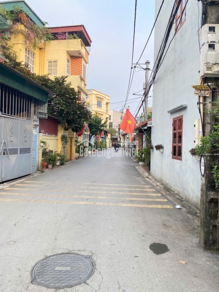 115m2 đất full thổ cư tại Dương Xá, Gia Lâm - Sổ vuông vắn nở hậu - Ngõ thông ô tô - Giá chỉ 70tr/m