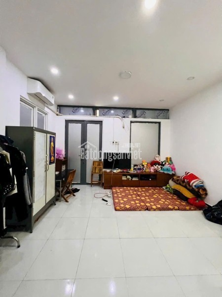 bán nhà Huỳnh Văn Bánh,HXH VIP Phú Nhuận,3 tầng mới,Ngang 4m giá nhỉnh 5 tỷ