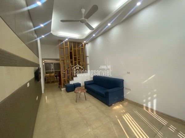 BÁN NHÀ VIỆT HƯNG Ô TÔ VÀO, NGÕ THÔNG, DÂN XÂY 47M 3 TẦNG NHỈNH 9TỶ