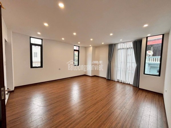 PHÂN LÔ TĐC NGỌC THỤY - SIÊU HIẾM CÓ - DT 30M GIÁ CHỈ HƠN 9 TỶ