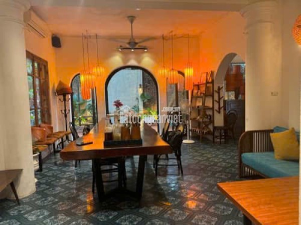 Nhà Hoàng Hoa Thám 190m 3 tầng MT 14m ngõ thông đang cho thuê giá 48 tỷ