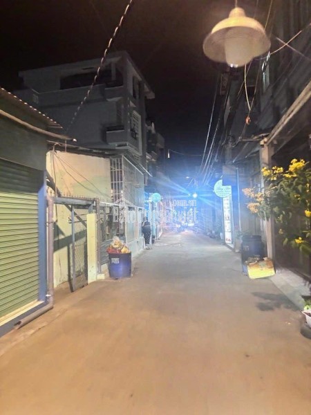 chính chủ cần bán nhà đường HUỲNH TẤN PHÁT .phường PHÚ THUẬN , QUẬN 7