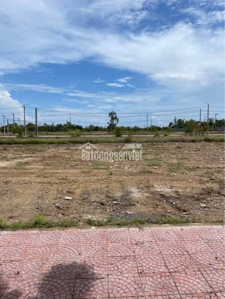 Cần bán lô đất 150m2 giá 2,4 tỷ đường 10,5m, cách thành phố Hội An 5 phút, không ngập lụt