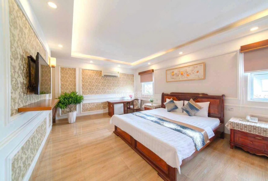 Hạ Giá Bán Gấp Khách Sạn Đang Hoạt Động, Thu Nhập 300Tr/Tháng