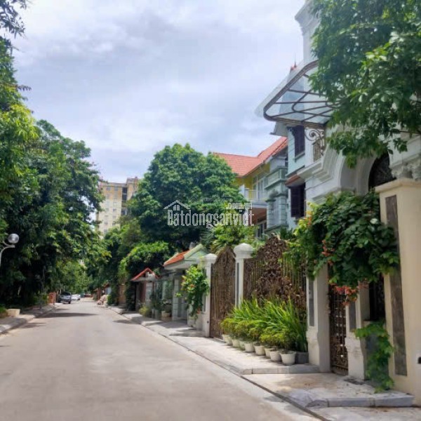 Chính chủ Bán Biệt thự ngõ 59 Láng Hạ, Ba Đình. DT 151 m x 3 tầng.Được xây 10 tầng.SĐCC. Giá 65,5