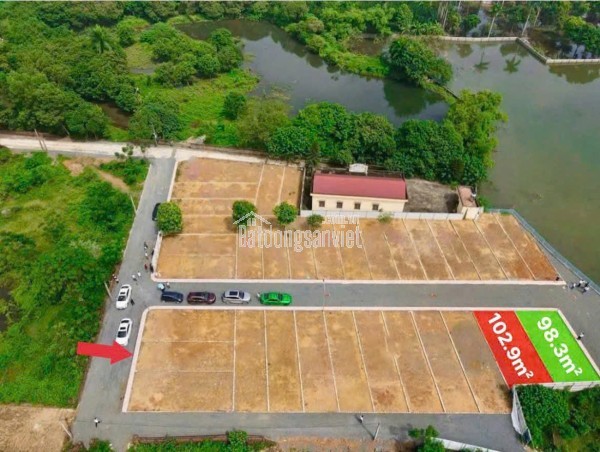 Bán nhanh lô góc view hồ đẹp, dt 100m2 full thổ cứ, ngay QL21, khu CNC Hòa Lạc, giá 3tỷ