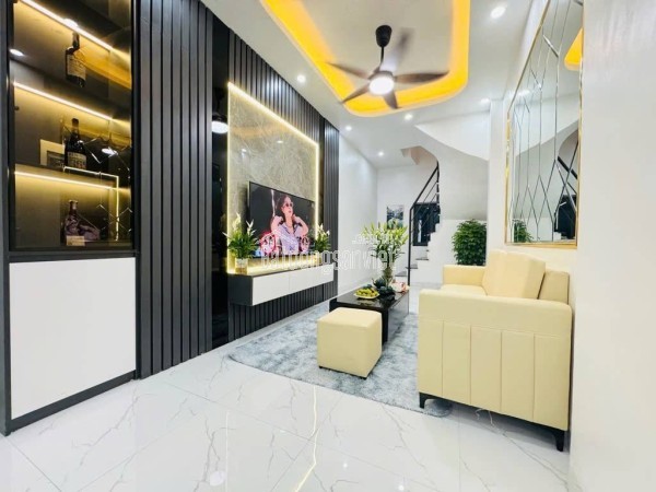 Bán nhà Phúc Lợi - ngõ nông - ô tô vào nhà - trung tâm - dân xây - 39m 5 tầng nhỉnh 6 tỷ