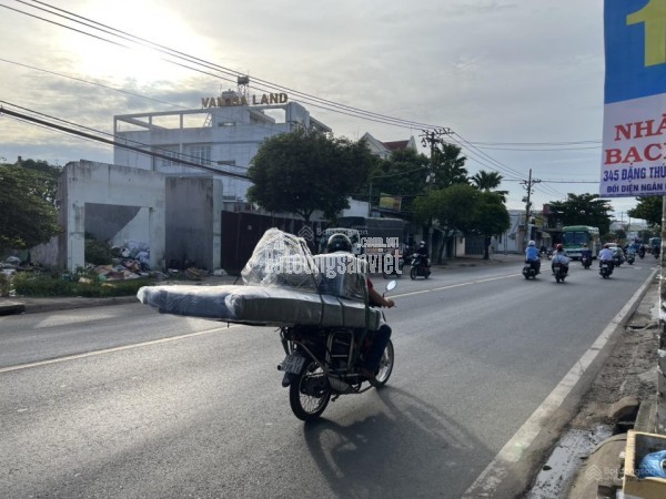 Bán nhà đất ở 523 m2 ở Trung Lân 4, gần chợ Bà Điểm, đường ôtô né nhau thu nhập 40 triệu/tháng.