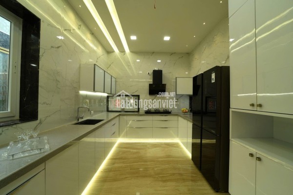 Vip!Mặt phố Ngọc Thuỵ,đường 4 làn ô tô tránh,60M,8 tầng,MT 4.5M,KD đỉnh, vỉa hè,,hơn 27 tỷ