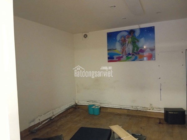 CẦN CHO THUÊ MẶT BẰNG KINH DOANH TẦNG 1 TẠI MẠC ĐĨNH CHI - TRÚC BẠCH - BA ĐÌNH - HÀ NỘI