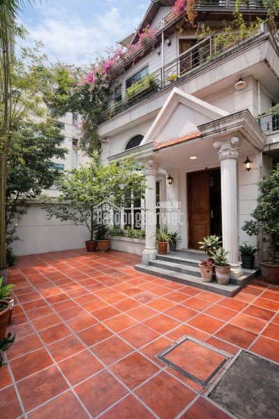 BIỆT THỰ QUỸ ĐẤT HIẾM PHÚ NHUẬN – HOÀNG HOA THÁM, HXH TRÁNH, HƠN 400M²