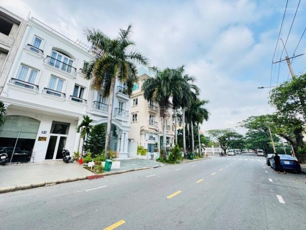 Bán biệt thự Khu Nam Thông 3 - Quận 7 đang có hợp đồng thuê sẵn