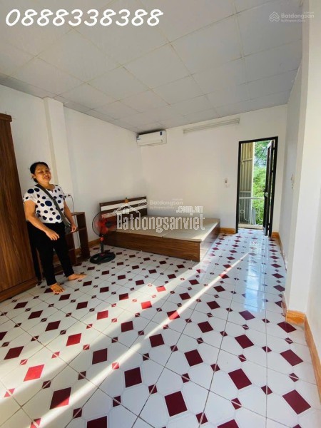 Chính chủ cần bán nhà đẹp 5 tầng Hồ Tùng Mậu, DT 31m2, 4PN, 4WC, nhiều tiện ích Hot!