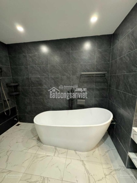 Chính chủ nhờ bán Tòa CT1 THÁI HÀ- Tầng Trung 1x, View Tăng Thiết Giáp 70m2 - 2N - 6X Tỷ.