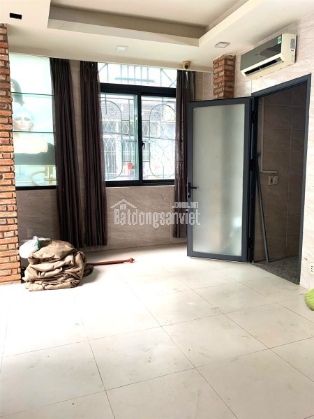 Thuê nhà nguyên căn HXT  lô góc Quận 8, 4 tầng cải tạo đc 8PN, giá 30tr