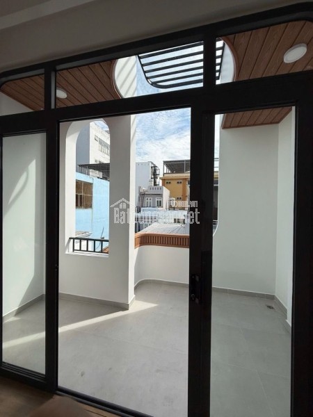 CHỈ HƠN 7 TỶ, NHÀ 3 TẦNG MỚI ĐẸP, Ô TÔ VÀO NHÀ, ĐƯỜNG ĐỖ CÔNG TƯỜNG, QUẬN TÂN PHÚ, SÀI GÒN.