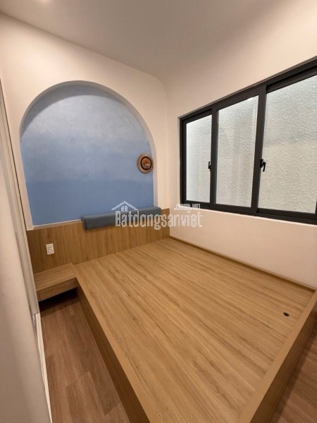 CHỈ HƠN 7 TỶ, NHÀ 3 TẦNG MỚI ĐẸP, Ô TÔ VÀO NHÀ, ĐƯỜNG ĐỖ CÔNG TƯỜNG, QUẬN TÂN PHÚ, SÀI GÒN.