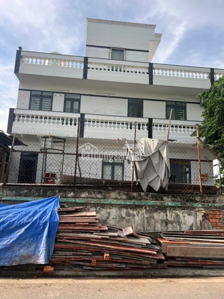 XƯỞNG MẶT TIỀN TRẦN THỊ HƠN 2.400M²  FULL THỔ  – CONTAINER CHỈ 58T