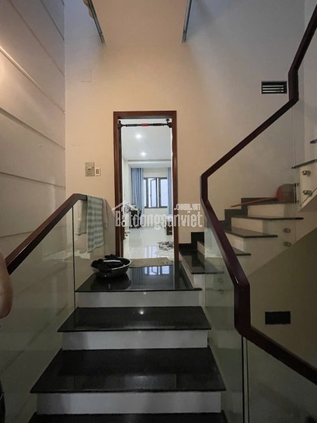 💥Định cư  nước ngoài cùng hội tụ gia đình 👉bán nhanh cái nhà ngay Sân Bay