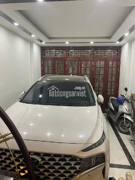 Bán nhà Hoàng Liệt, Hoàng Mai, Ô tô đỗ cửa, View hồ Linh Đàm, 43m2, 14.8 tỷ(CTL)