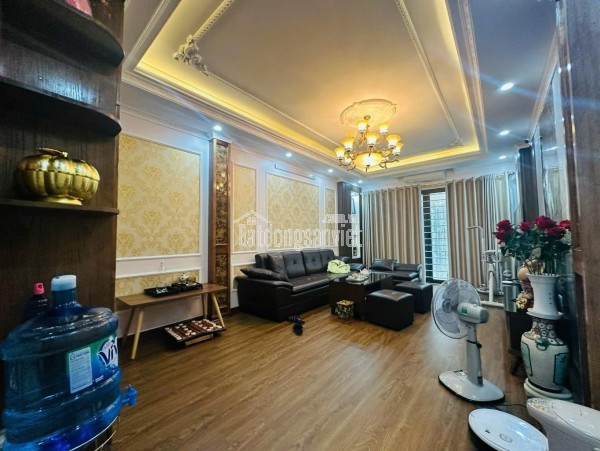Bán nhà Hoàng Liệt, Hoàng Mai, Ô tô đỗ cửa, View hồ Linh Đàm, 43m2, 14.8 tỷ(CTL)