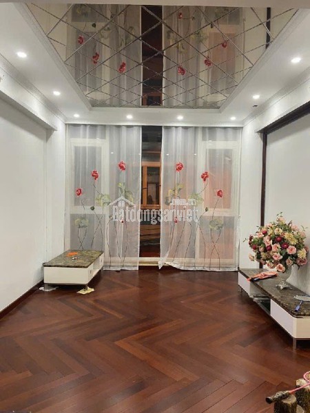Bán nhà Hoàng Liệt, Hoàng Mai, Ô tô đỗ cửa, View hồ Linh Đàm, 43m2, 14.8 tỷ(CTL)