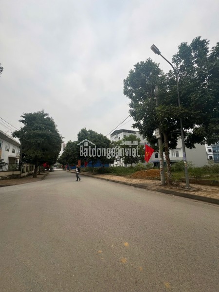 LÔ ĐẤT LÕI TRUNG TÂM HOÀ LẠC  – MẶT ĐƯỜNG KINH DOANH