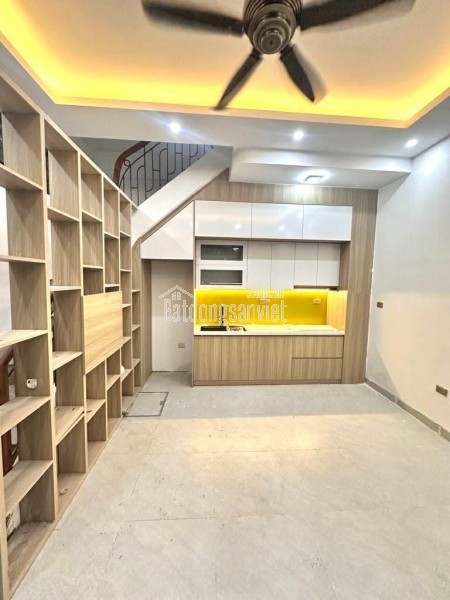 BÁN NHÀ HOÀNG QUỐC VIỆT - PHÂN LÔ - OTO TRÁNH- VỈA HÈ -THANG MÁY