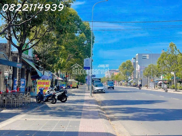 Chính chủ bán lỗ siêu phẩm mặt tiền Võ Văn Kiệt, sát bên bệnh viện và UB Tỉnh rộng 920m2