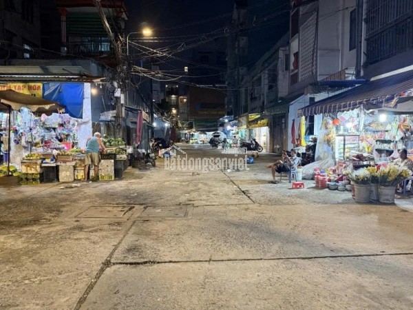 CẦN BÁN GẤP CĂN NHÀ ĐỘC NHẤT VÔ NHỊ tại Q.11 ! CHỦ NHÀ quyết định giảm sâu 700 TRIỆU !