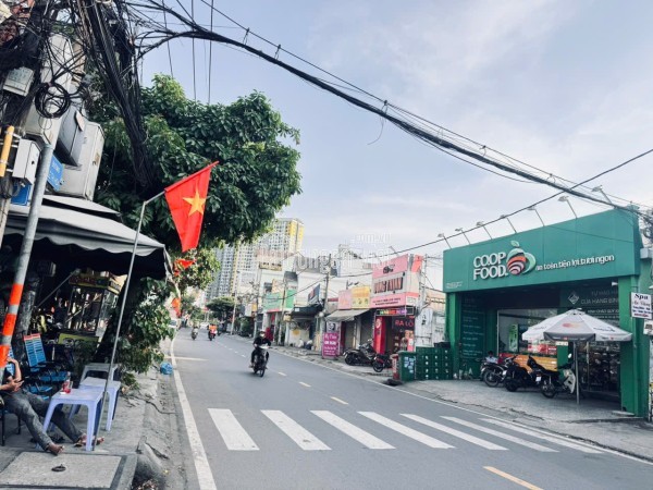 BÁN ĐẤT TẶNG NHÀ TRỌ BÌNH CHIỂU – TP THỦ ĐỨC  180M²  NGANG 7M  XE HƠI ĐỖ CỬA  GIÁ 10.8