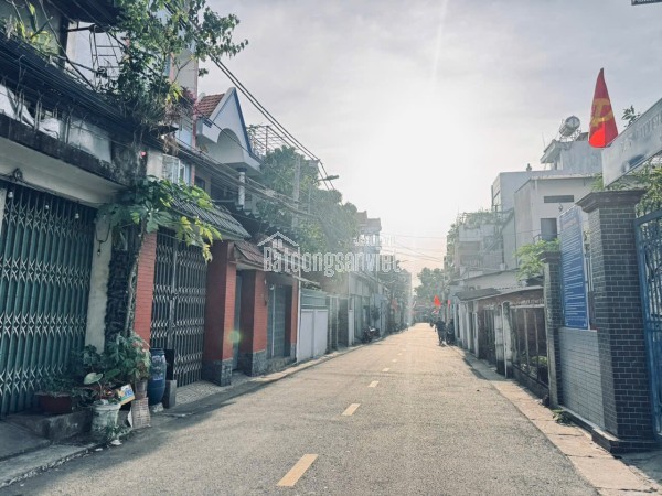 BÁN ĐẤT TẶNG NHÀ TRỌ BÌNH CHIỂU – TP THỦ ĐỨC  180M²  NGANG 7M  XE HƠI ĐỖ CỬA  GIÁ 10.8